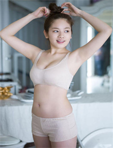 尾崎娜娜